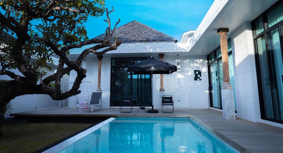 For rent 3 bedrooms villa in Mueang Phuket, Phuket