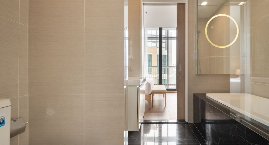 For rent 2 bedrooms condo in Khlong Toei, Bangkok