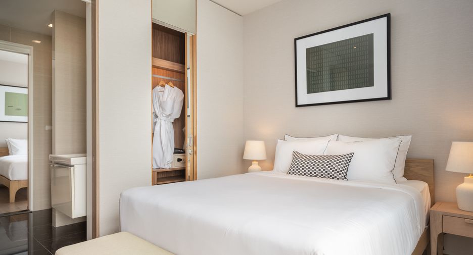For rent 2 bedrooms condo in Khlong Toei, Bangkok