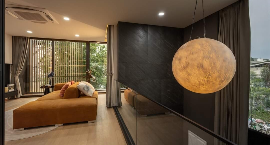 For sale 3 bedrooms house in Wang Thonglang, Bangkok