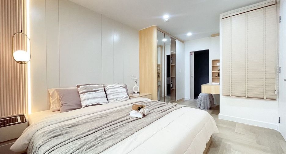 For sale 1 bed condo in Watthana, Bangkok