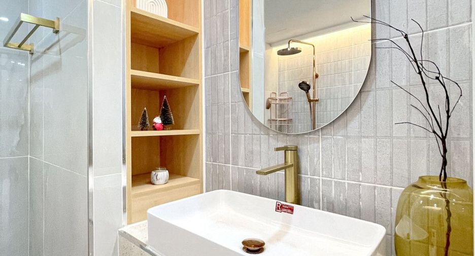 For sale 1 bed condo in Watthana, Bangkok