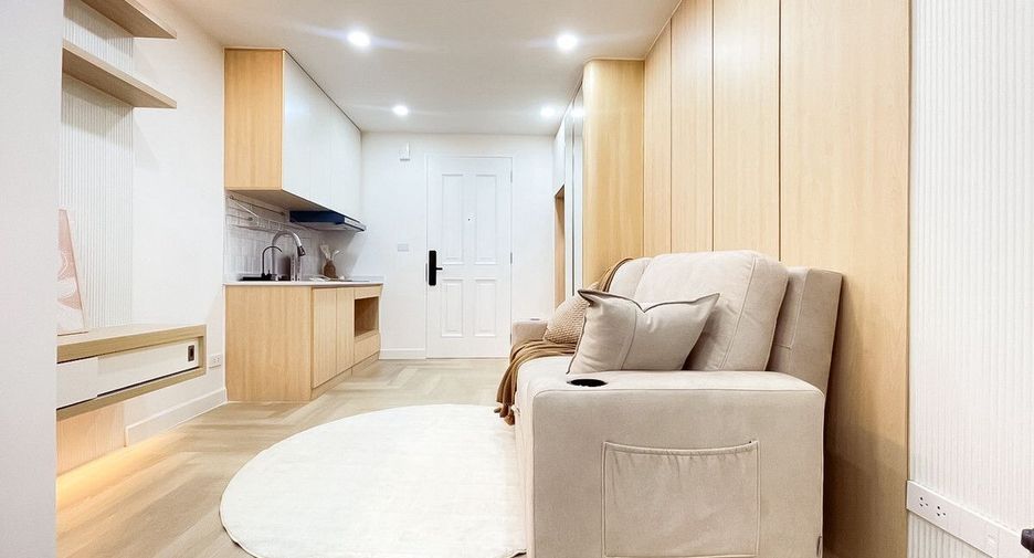 For sale 1 bed condo in Watthana, Bangkok