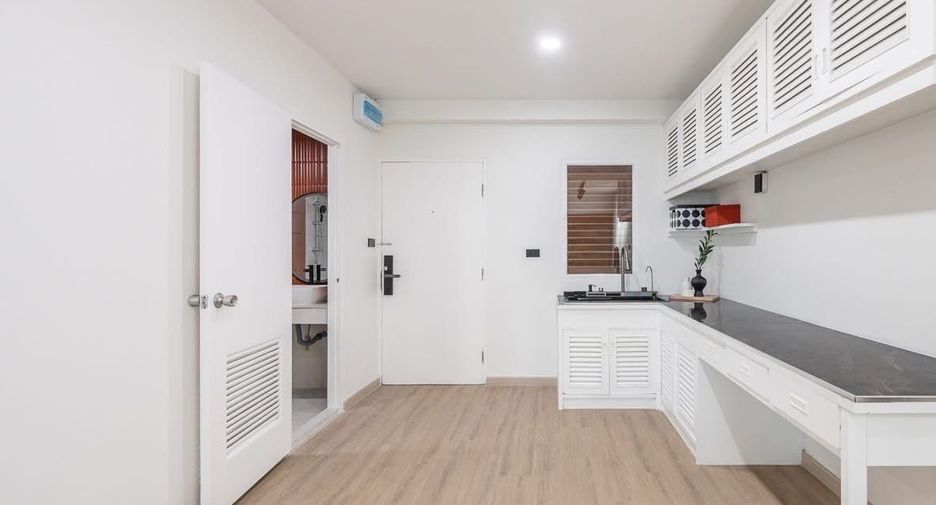 Condo en alquiler de 1 habitaciones en Khlong Toei, Bangkok