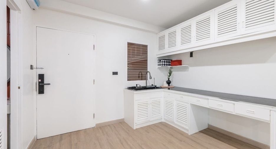 Condo en alquiler de 1 habitaciones en Khlong Toei, Bangkok