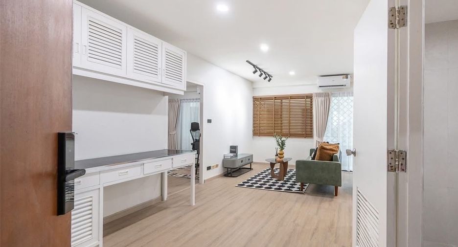 Condo en alquiler de 1 habitaciones en Khlong Toei, Bangkok