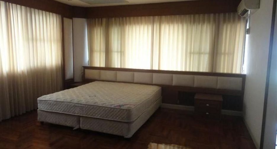 Wohnung zur Miete mit 3 Zimmer in Khlong Toei, Bangkok