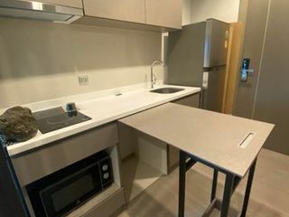 Condo en alquiler de 1 habitaciones en Huai Khwang, Bangkok
