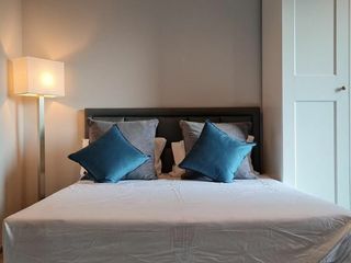 Condo en alquiler de 1 habitaciones en Huai Khwang, Bangkok