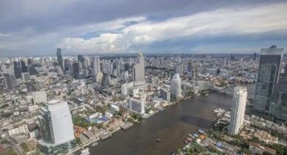 For rent 3 bedrooms condo in Khlong San, Bangkok