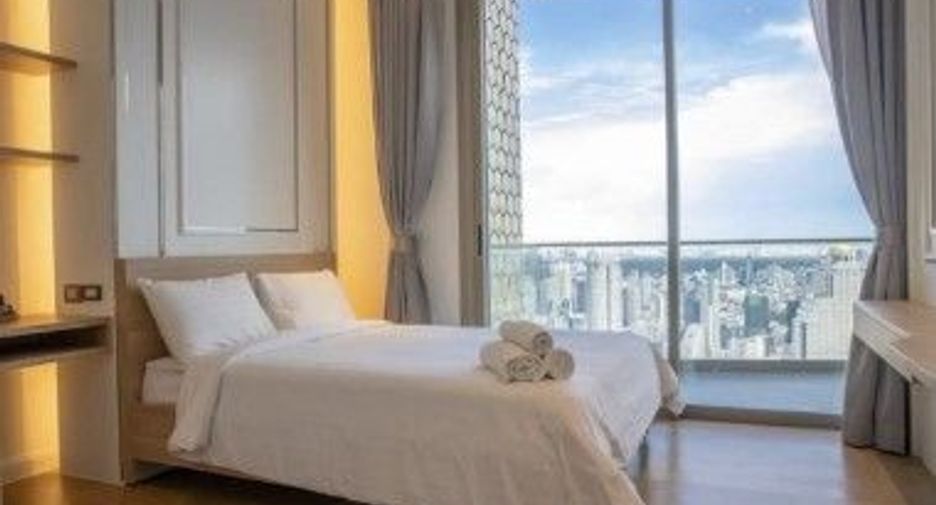 For rent 3 bedrooms condo in Khlong San, Bangkok
