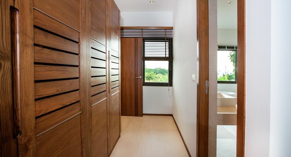For rent 3 bedrooms villa in Mueang Phuket, Phuket