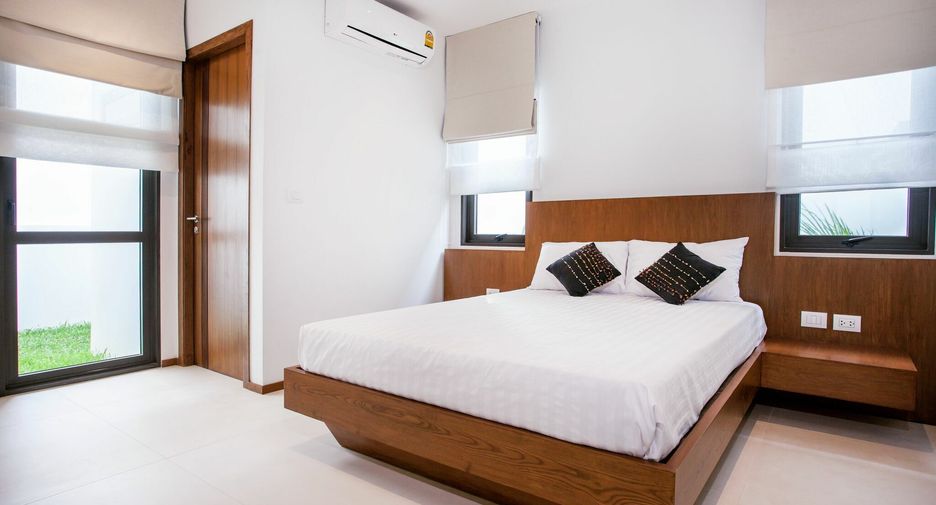 For rent 3 bedrooms villa in Mueang Phuket, Phuket