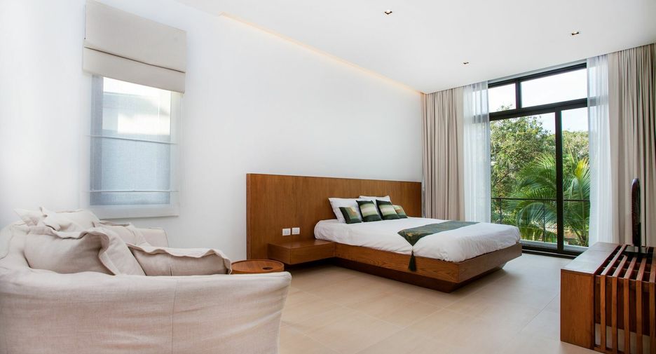 For rent 3 bedrooms villa in Mueang Phuket, Phuket