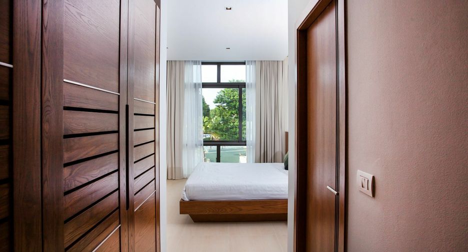 For rent 3 bedrooms villa in Mueang Phuket, Phuket