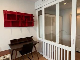 Продажа и аренда 1 кровать кондо в Хуаи Кхщанг, Бангкок