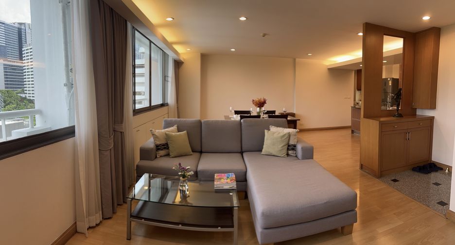 For rent 2 bedrooms apartment in Pathum Wan, Bangkok