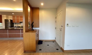 For rent 2 bedrooms apartment in Pathum Wan, Bangkok