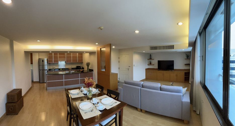 For rent 2 bedrooms apartment in Pathum Wan, Bangkok