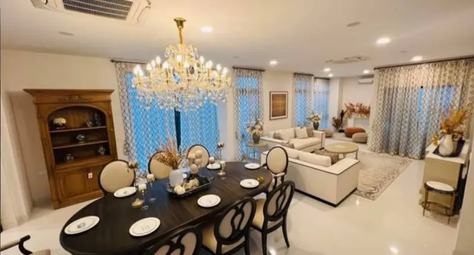 À vendre 4 chambres maison à Saphan Sung, Bangkok