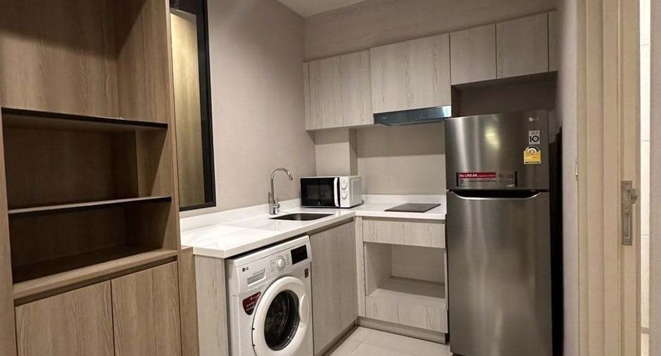 Wohnung zur Miete mit 1 Zimmer in Pathum Wan, Bangkok