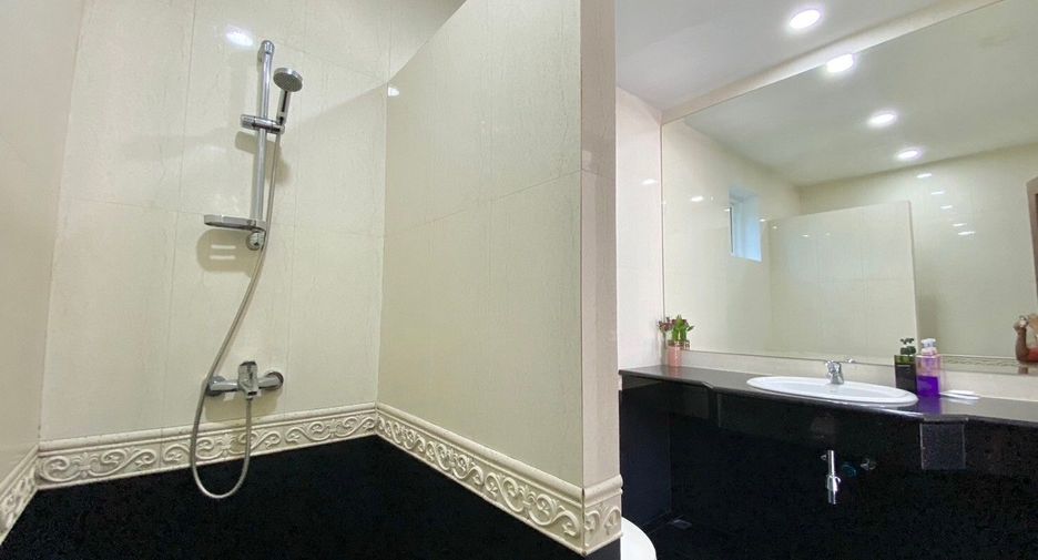 Villa en alquiler de 3 habitaciones en Mueang Phuket, Phuket