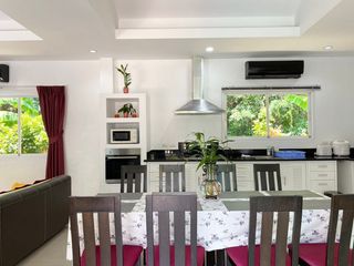 À louer 3 chambres villa à Mueang Phuket, Phuket