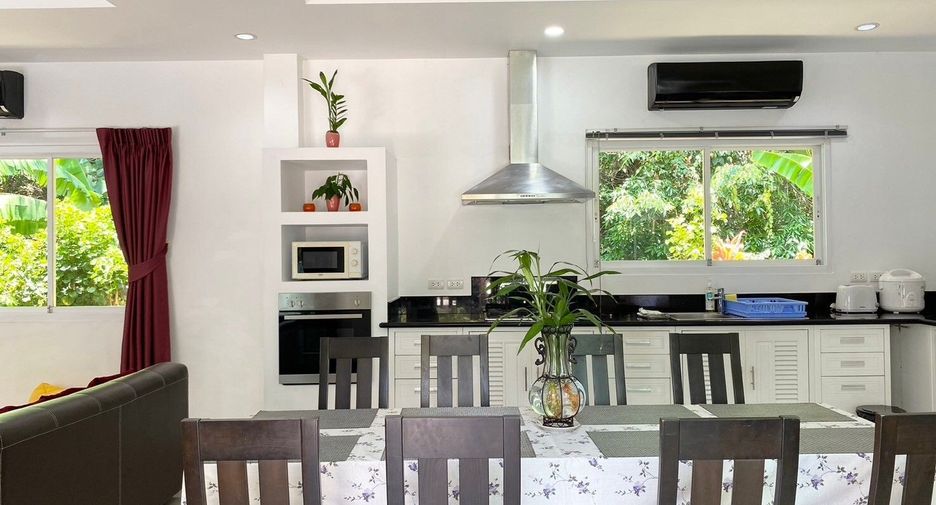 Villa en alquiler de 3 habitaciones en Mueang Phuket, Phuket