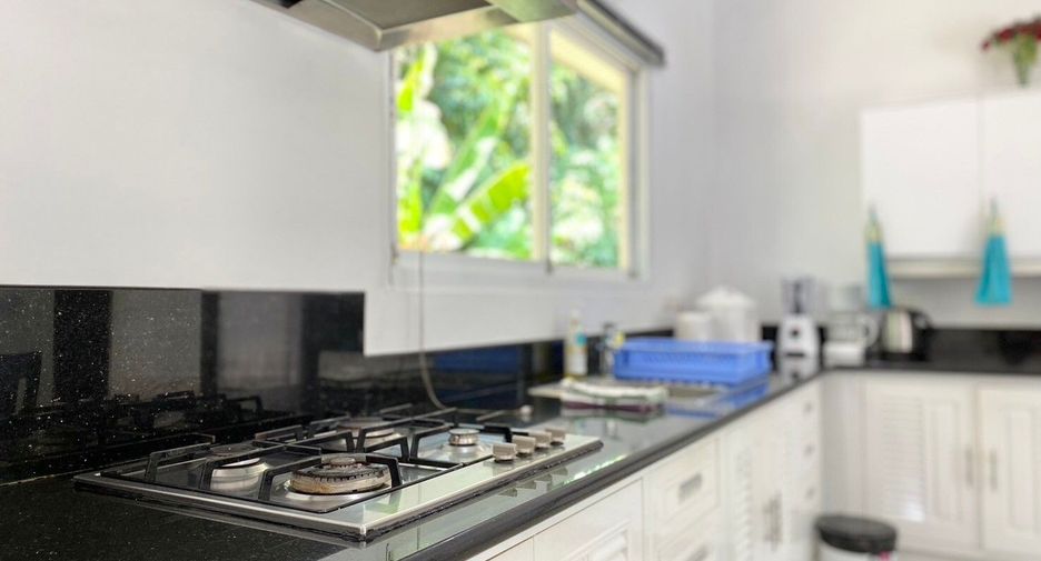 For rent 3 bedrooms villa in Mueang Phuket, Phuket