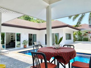 À louer 3 chambres villa à Mueang Phuket, Phuket