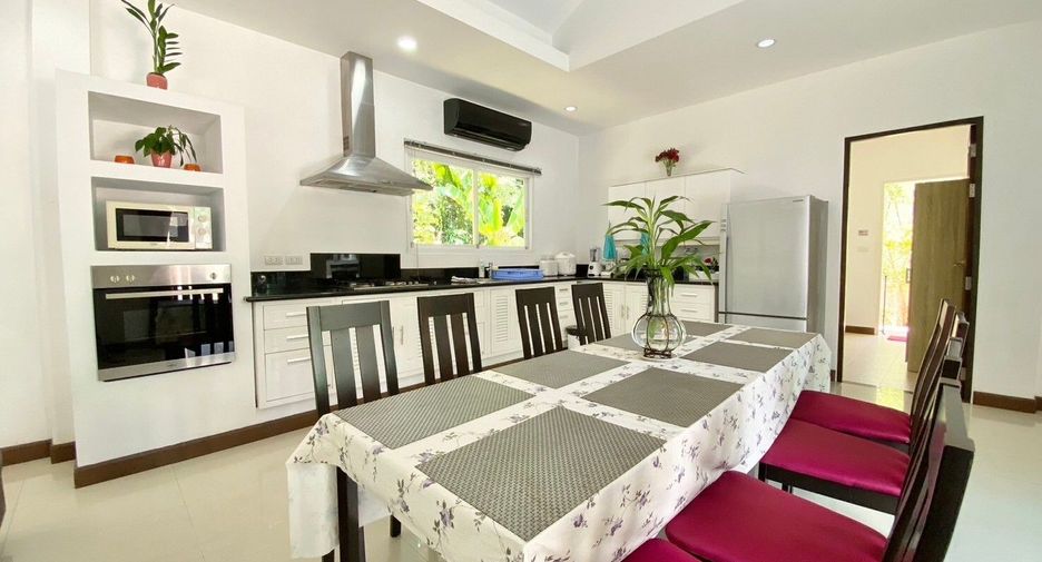 Villa en alquiler de 3 habitaciones en Mueang Phuket, Phuket