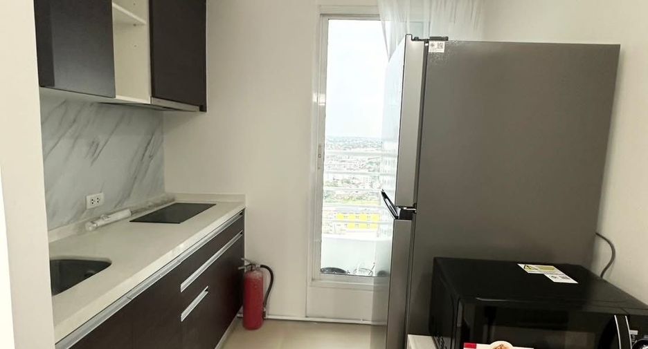 For rent 2 bedrooms condo in Bang Kapi, Bangkok