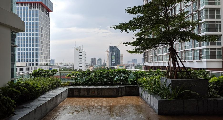 For rent 3 bedrooms condo in Bang Na, Bangkok