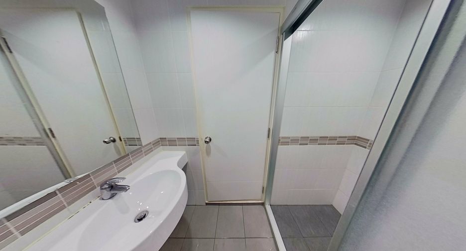 Wohnung zum Kauf mit 1 Zimmer in Huai Khwang, Bangkok