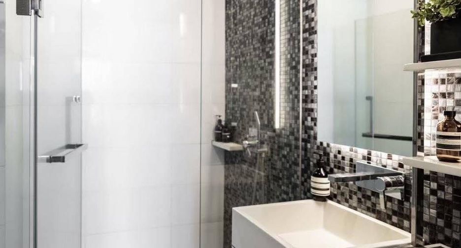 For rent studio condo in Bang Rak, Bangkok