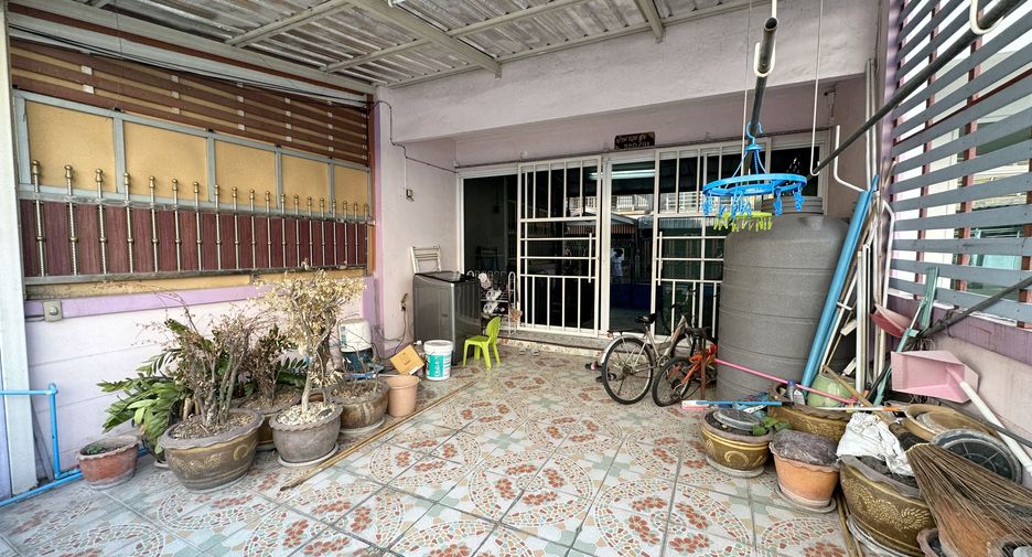 出售 4 卧室 联排别墅 在 Nong Khaem, 曼谷