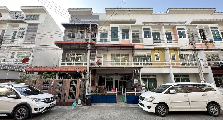 出售 4 卧室 联排别墅 在 Nong Khaem, 曼谷