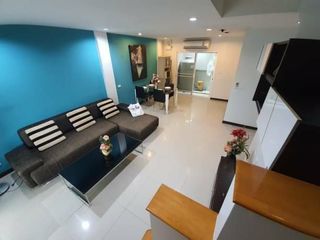 Reihenhaus zum Kauf mit 3 Zimmer in Phasi Charoen, Bangkok