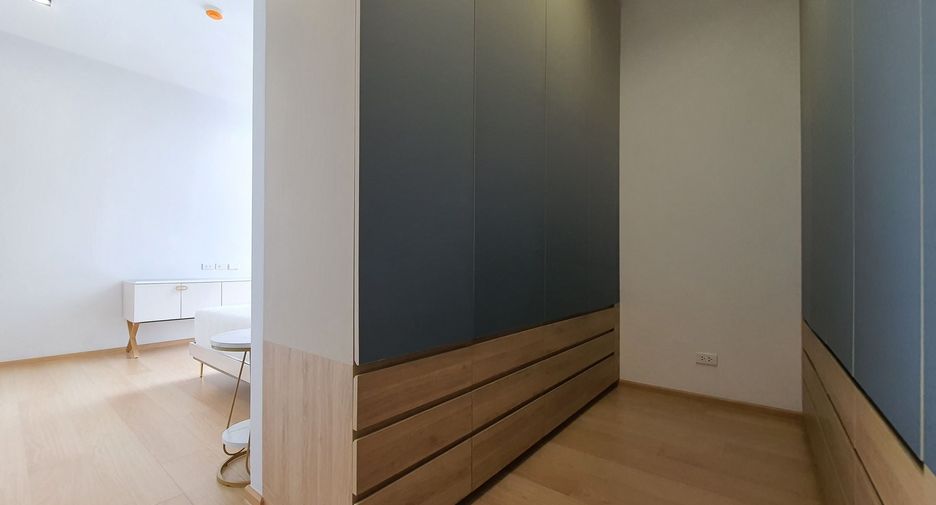 For rent 3 bedrooms condo in Chatuchak, Bangkok