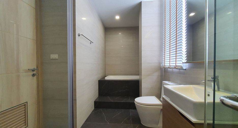 For rent 3 bedrooms condo in Chatuchak, Bangkok