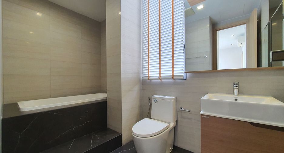 For rent 3 bedrooms condo in Chatuchak, Bangkok