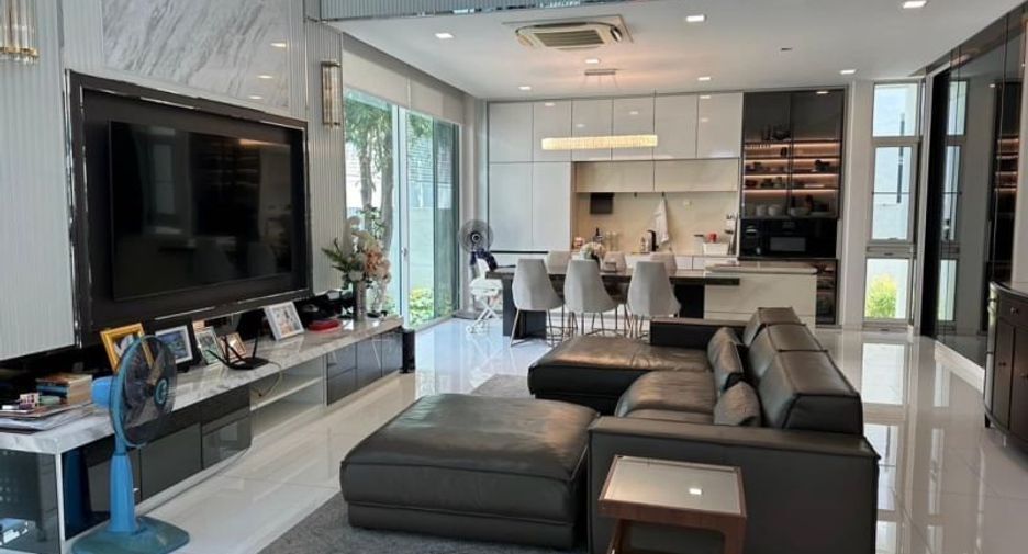 À vendre et à louer 4 chambres villa à Bueng Kum, Bangkok