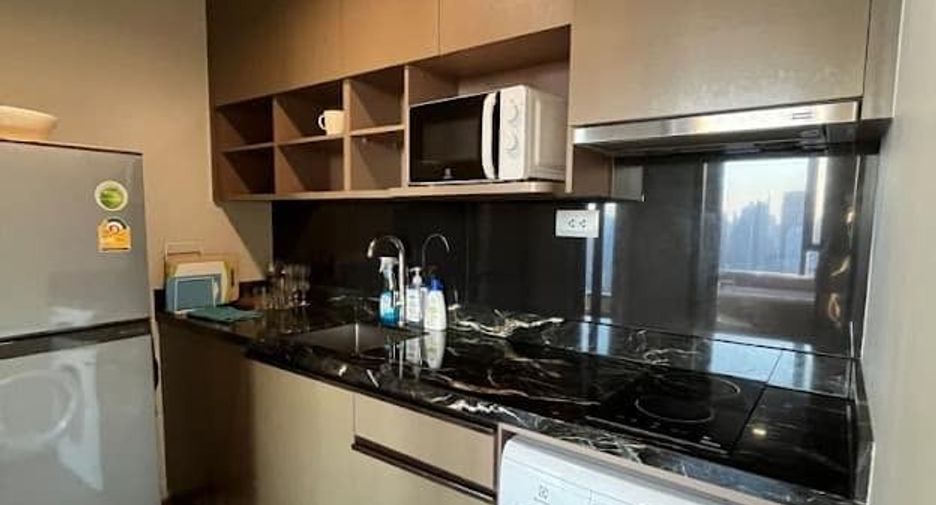 For rent 1 bed condo in Khlong Toei, Bangkok