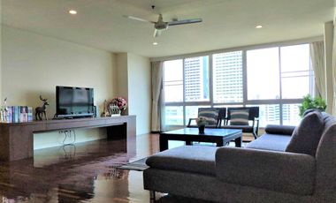 For rent 3 bedrooms condo in Sathon, Bangkok