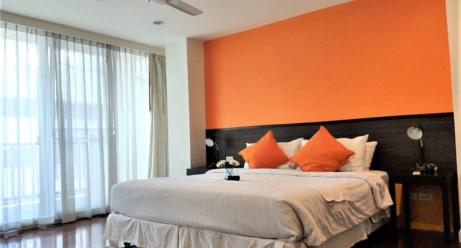 For rent 3 bedrooms condo in Sathon, Bangkok