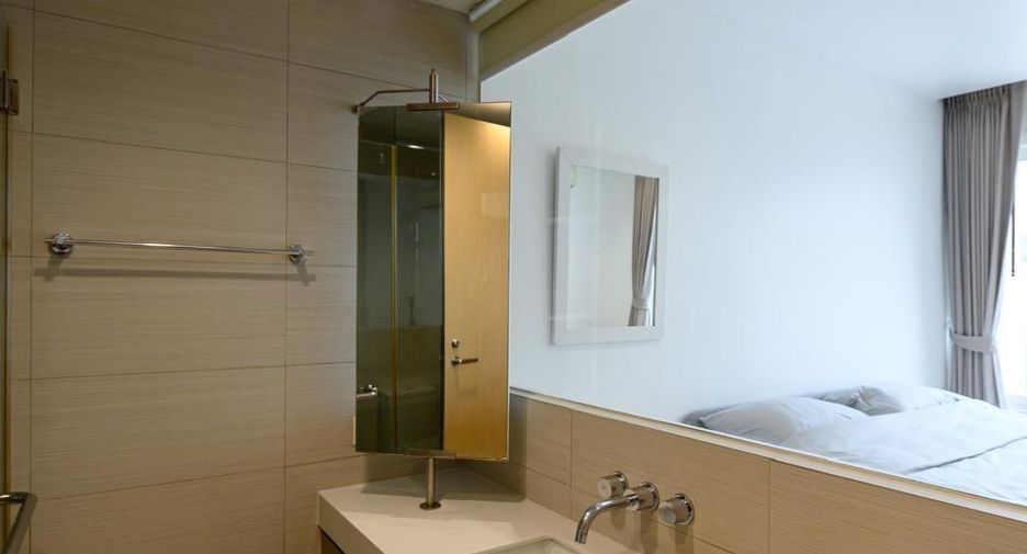 For rent 1 bed condo in Khlong Toei, Bangkok