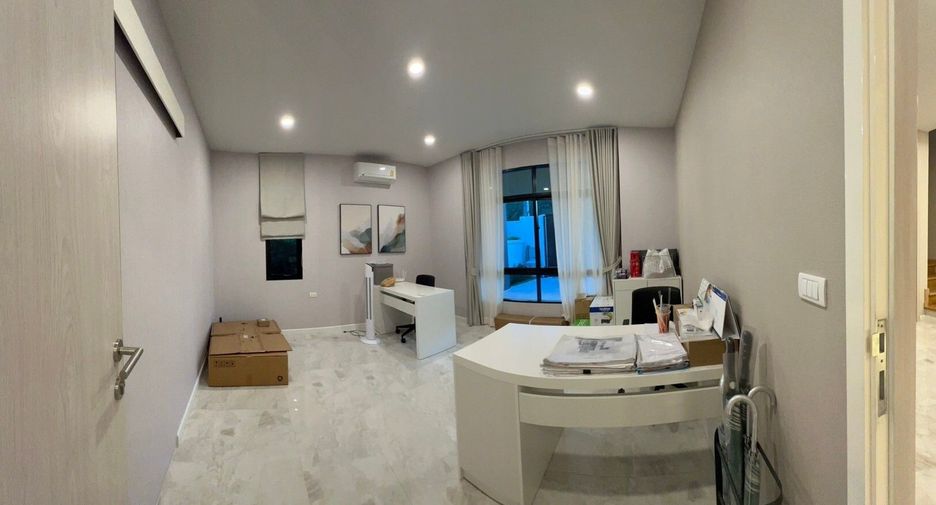 For rent 4 bedrooms house in Suan Luang, Bangkok