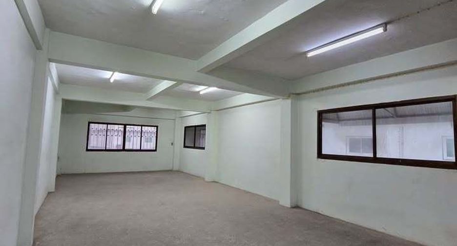 For rent retail Space in Bang Khun Thian, Bangkok