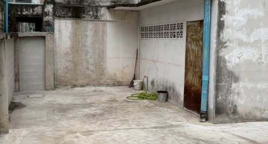 For rent retail Space in Bang Khun Thian, Bangkok