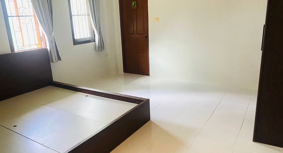 Haus zur Miete mit 4 Zimmer in Mueang Phuket, Phuket